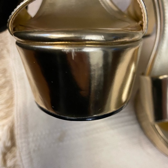 GUESS Gold Women's Heels size 10 - Picture 10 of 14